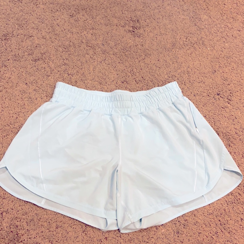 Lululemon Tracker shorts 4inch, light blue.